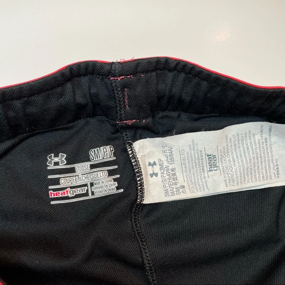Black Under Armor Athletic Shorts - Picture 5 of 5
